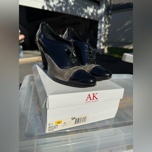 Anne Klein Magalaxym black patent leather size 8.5